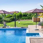 Alex 1 Apartman *