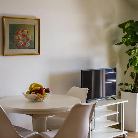 Alex 1 Apartment
