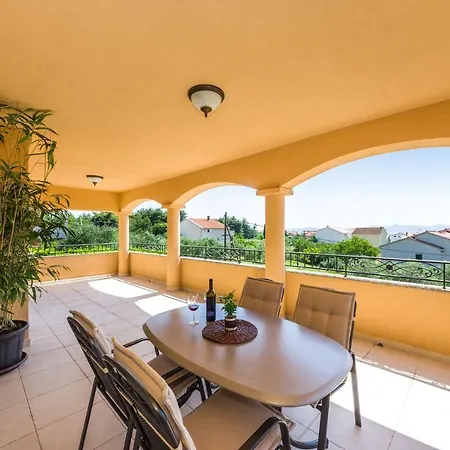 Appartement Alex 1 *